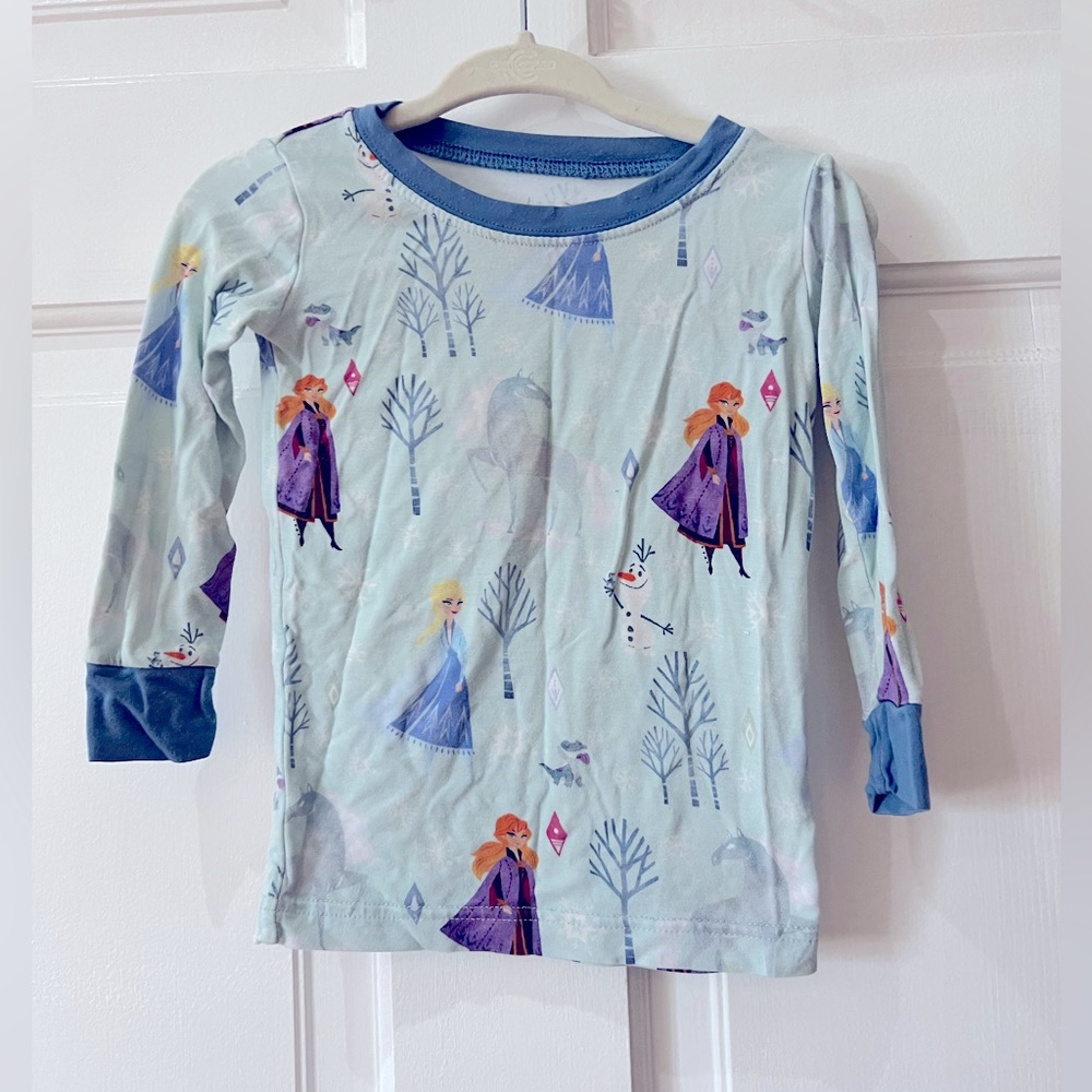 Little sleepies frozen toddler pjs, Anna and Elsa